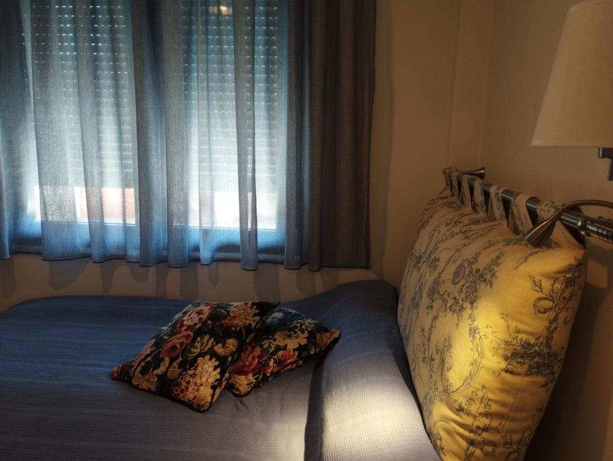 וולוס Jason'S Centre Apartment מראה חיצוני תמונה